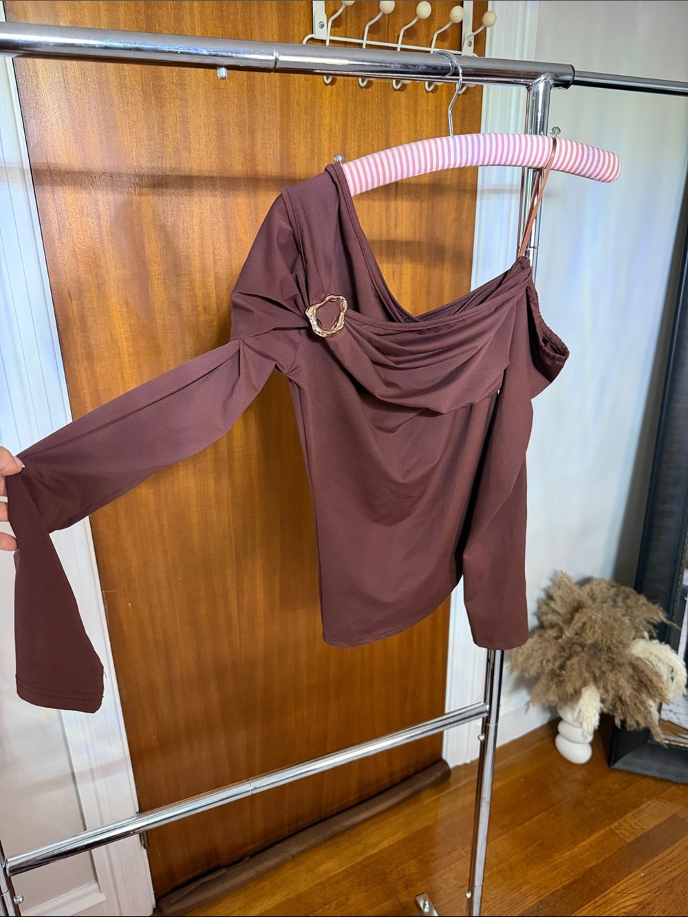 Brown One-Shoulder Drape Top with Decorative Buckle